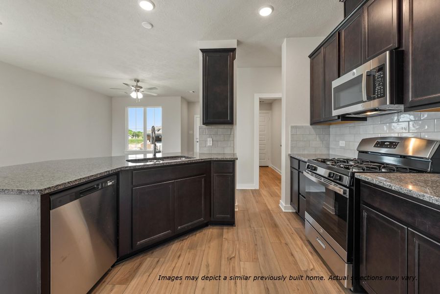 Furnished interior view inside a new home in Eagles Landing, Waco (Image 11).