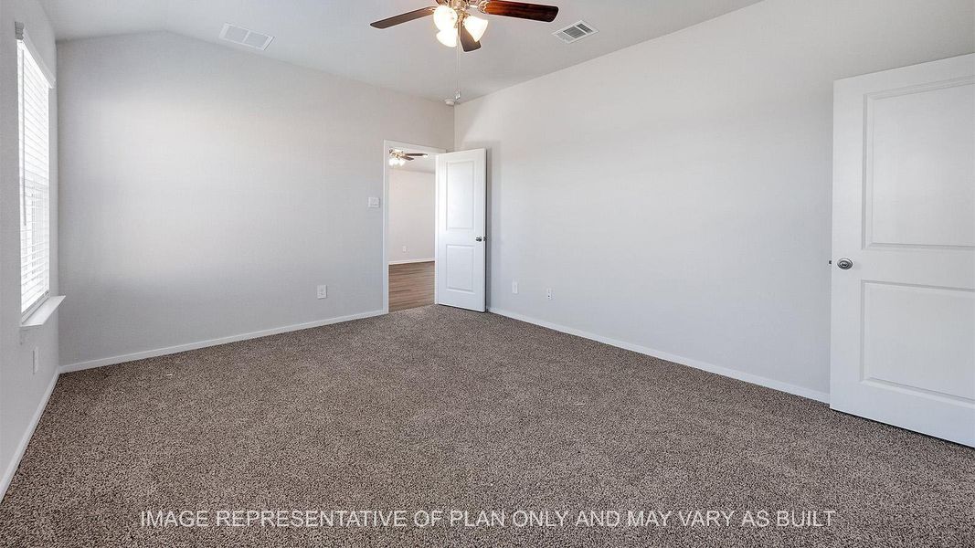 Spacious, unfurnished interior of a new home in Pleasant Hill, Bryan (Image 9).