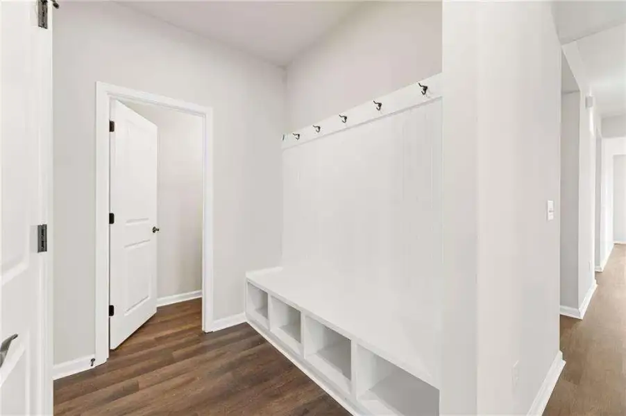 Spacious, unfurnished interior of a new home in Kelly Preserve, Loganville (Image 16). Spacious, unfurnished interior of a new home in Kelly Preserve, Loganville (Image 16).