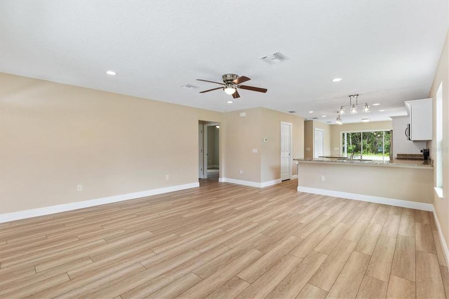 Furnished interior view inside a new home in , Bushnell (Image 6).