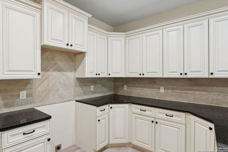 Image 47 of a home in .