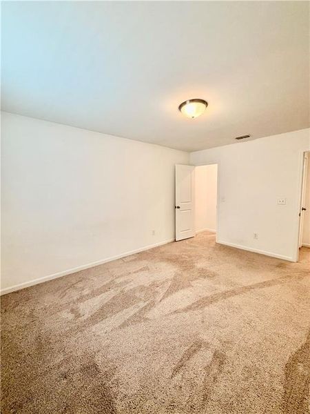 Spacious, unfurnished interior of a new home in Creekside, Dawsonville (Image 55).