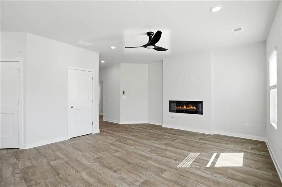 Spacious, unfurnished interior of a new home in Southern Hills, McDonough (Image 17). Spacious, unfurnished interior of a new home in Southern Hills, McDonough (Image 17).