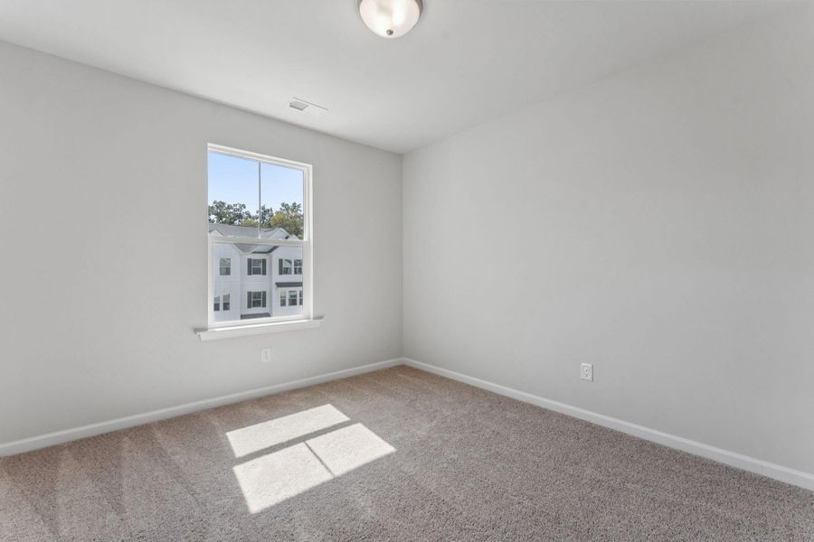 Spacious, unfurnished interior of a new home in , Summerville (Image 22).