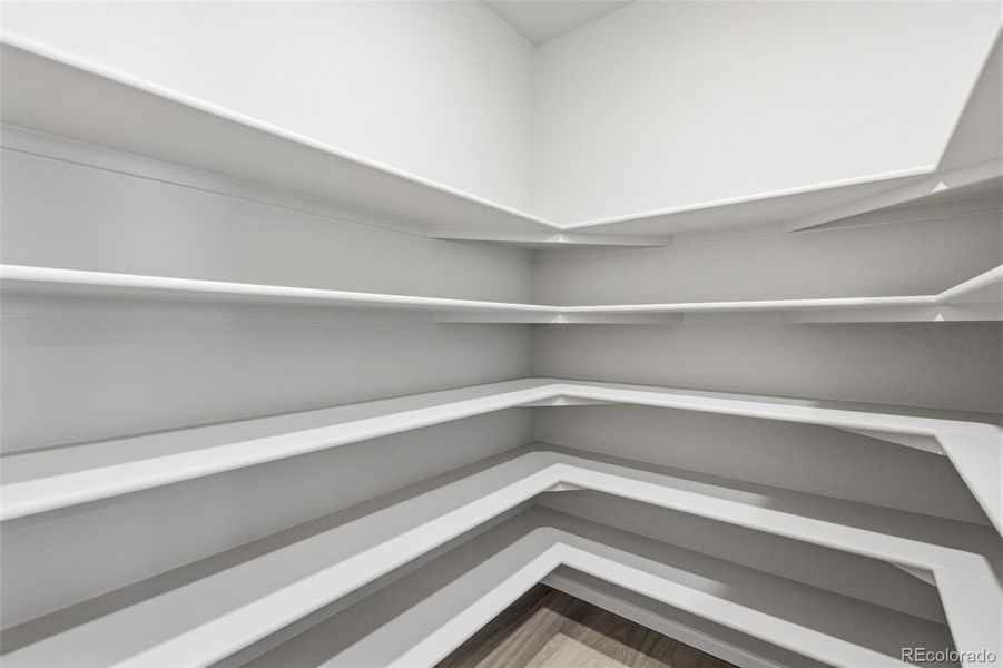 Spacious, unfurnished interior of a new home in , Aurora (Image 20).