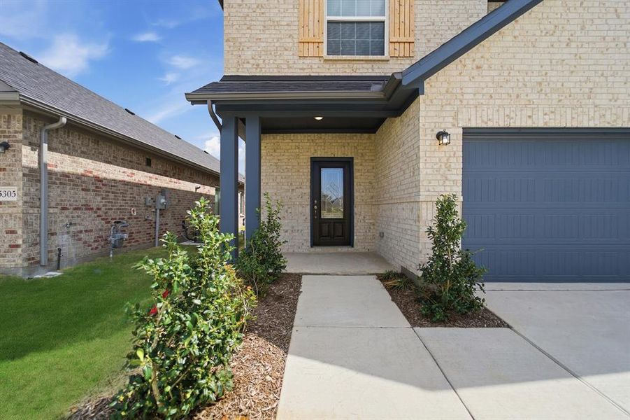 Exterior details and patio area of a home in Westridge, McKinney (Image 4). Exterior details and patio area of a home in Westridge, McKinney (Image 4).