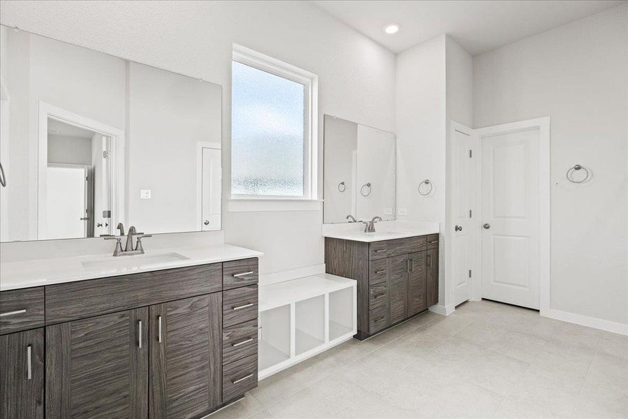 MOVE IN READY MOVE IN READY