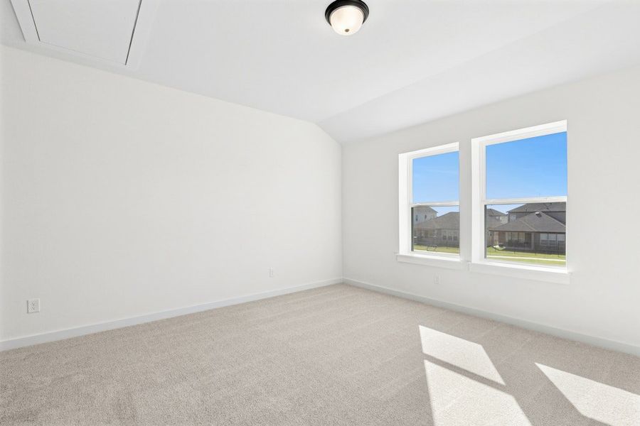 Spacious, unfurnished interior of a new home in University Heights, Round Rock (Image 27).