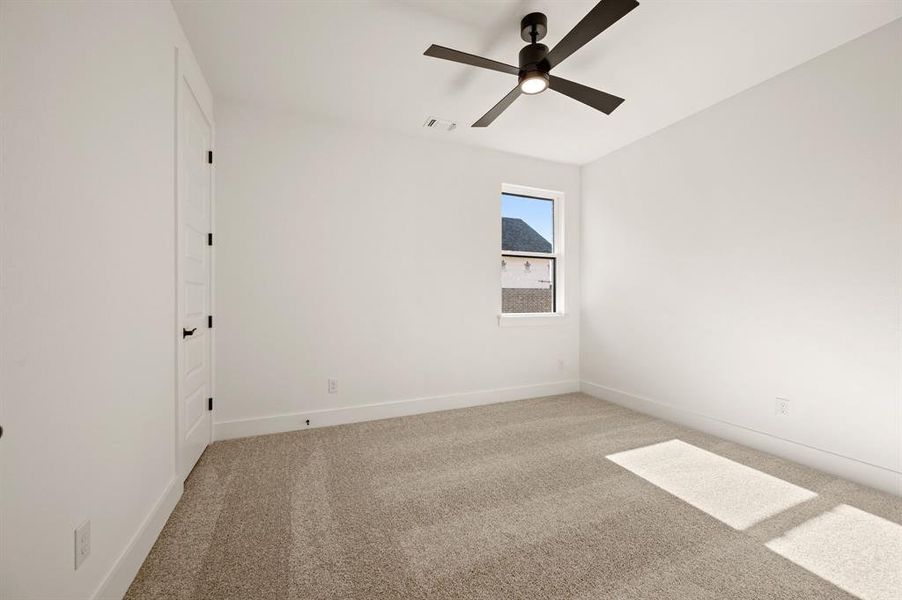 Spacious, unfurnished interior of a new home in Settlers Glen, New Fairview (Image 34). Spacious, unfurnished interior of a new home in Settlers Glen, New Fairview (Image 34).