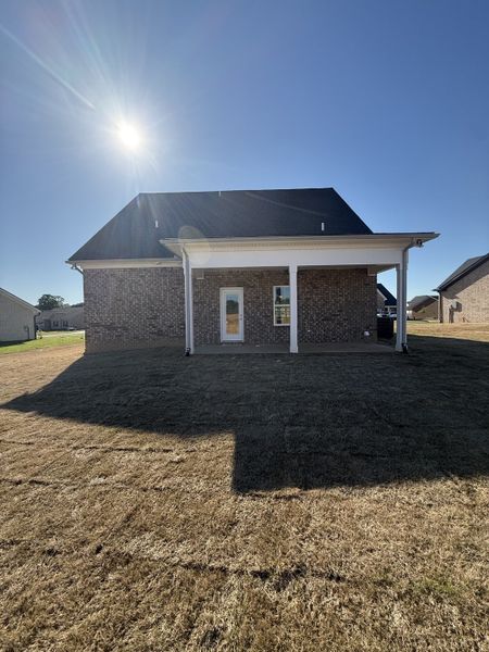 Exterior details and patio area of a home in Bradley Bend, Ashland City (Image 3).