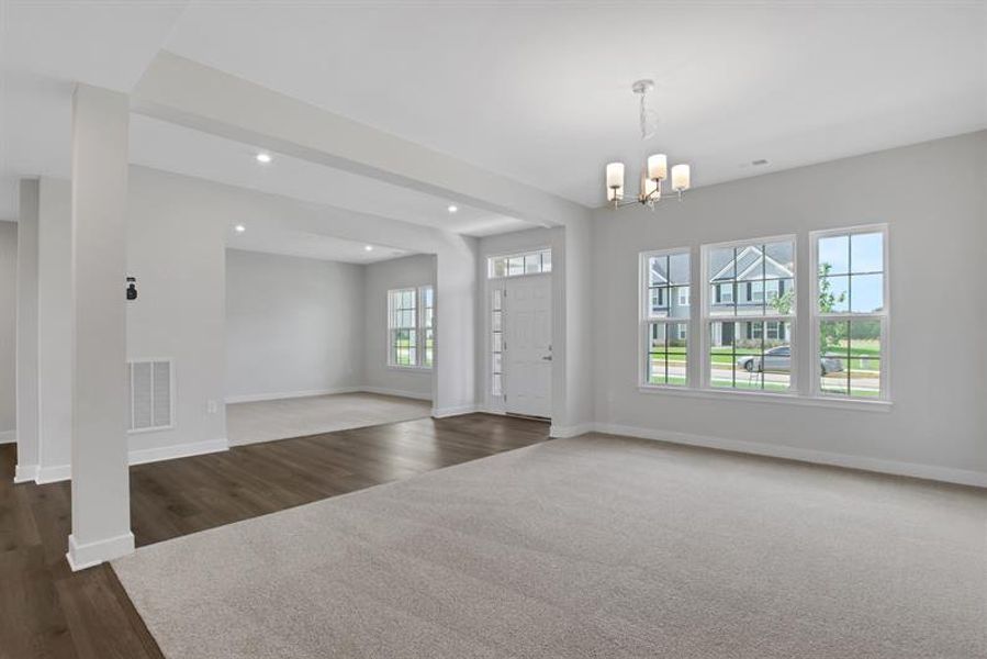 Spacious, unfurnished interior of a new home in Edinburgh, Locust Grove (Image 31).