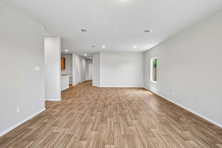Spacious, unfurnished interior of a new home in Colony at Pinehurst, Pinehurst (Image 14).