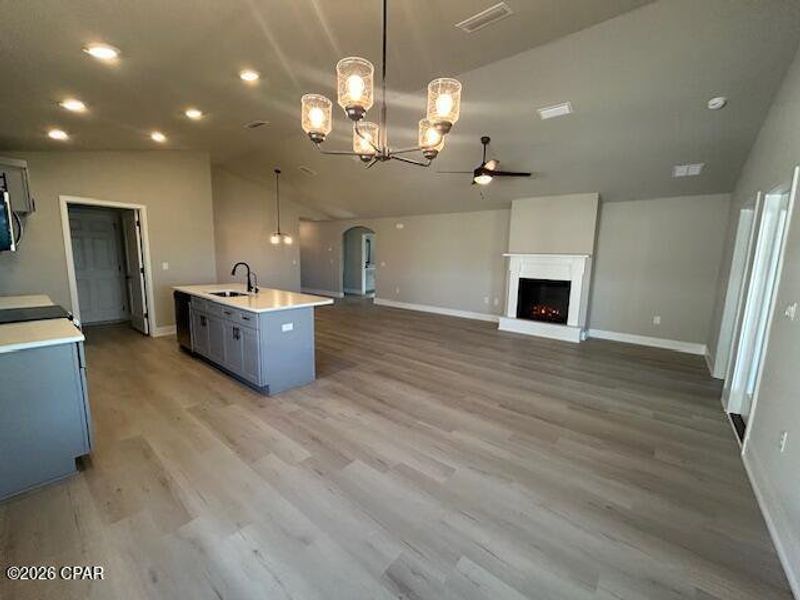 Spacious, unfurnished interior of a new home in College Station, Panama City (Image 5). Spacious, unfurnished interior of a new home in College Station, Panama City (Image 5).