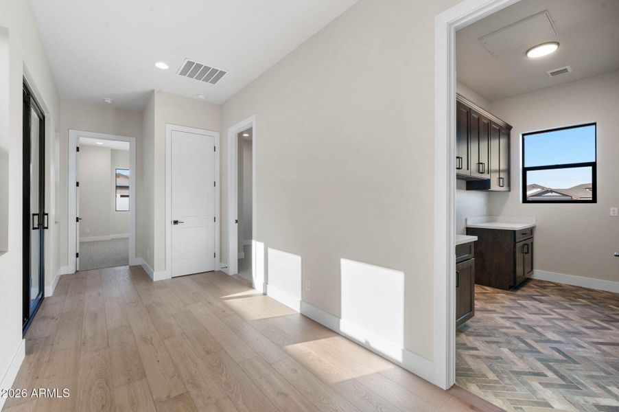 47-Hallway (2) 47-Hallway (2)