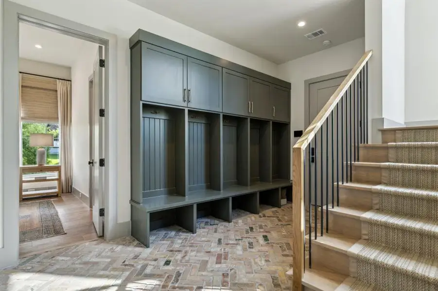 Furnished interior view inside a new home in , Malakoff (Image 8).