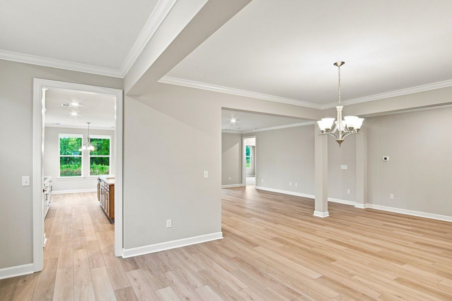 Spacious, unfurnished interior of a new home in Coastal Club of the Carolinas, Calabash (Image 8).
