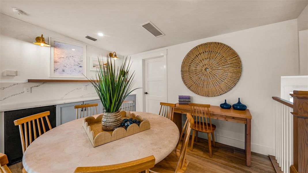 Furnished interior view inside a new home in , Sarasota (Image 59).