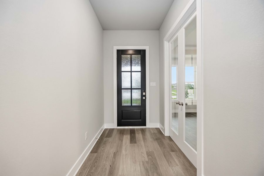 Spacious, unfurnished interior of a new home in Canterra Creek  60', Rosharon (Image 17).
