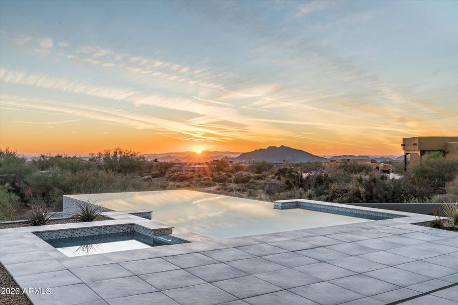 004_Twilight Pool Views