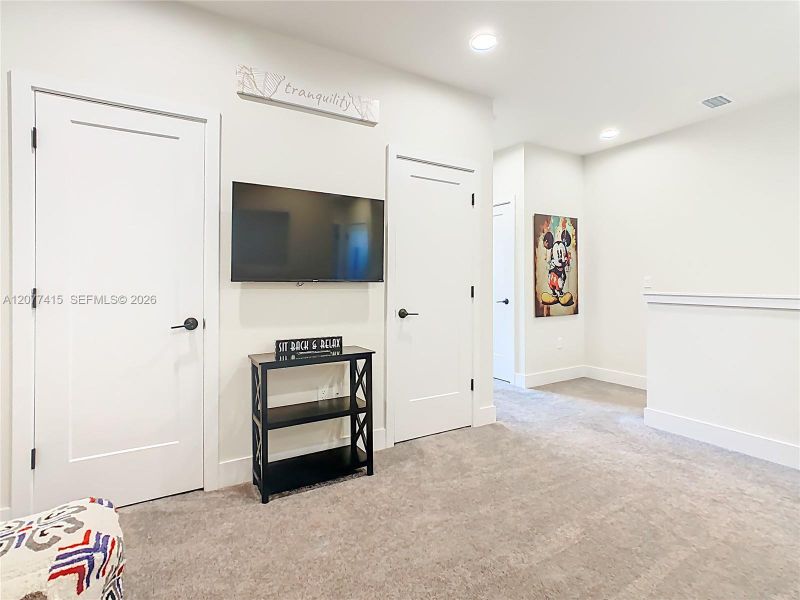 Furnished interior view inside a new home in , Clermont (Image 28).