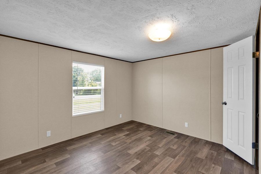 Spacious, unfurnished interior of a new home in , St. Cloud (Image 16).