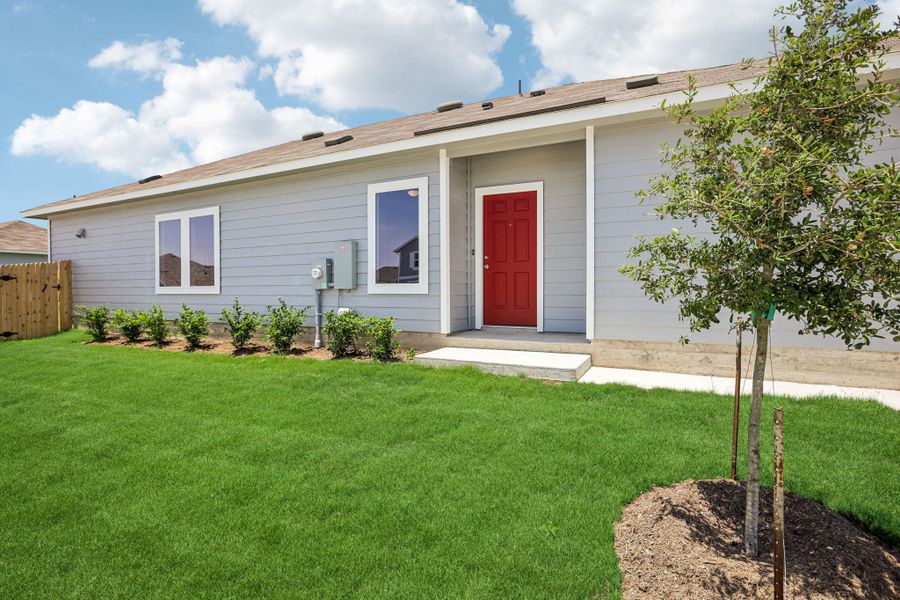 Exterior details and patio area of a home in Edgebrooke, Pflugerville (Image 3).