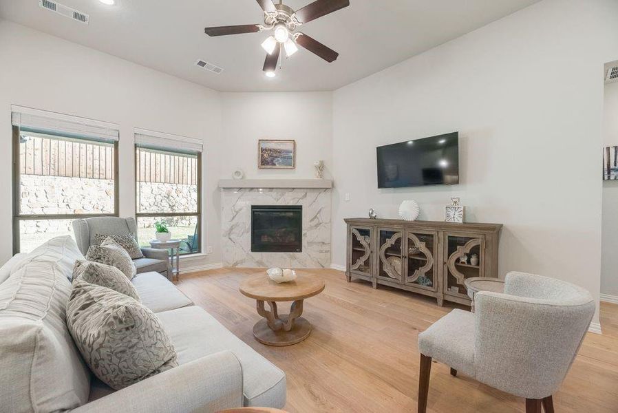 Furnished interior view inside a new home in Reunion, Rhome (Image 31).