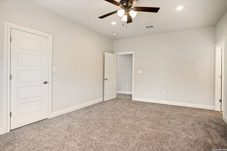 Spacious, unfurnished interior of a new home in , San Antonio (Image 20). Spacious, unfurnished interior of a new home in , San Antonio (Image 20).