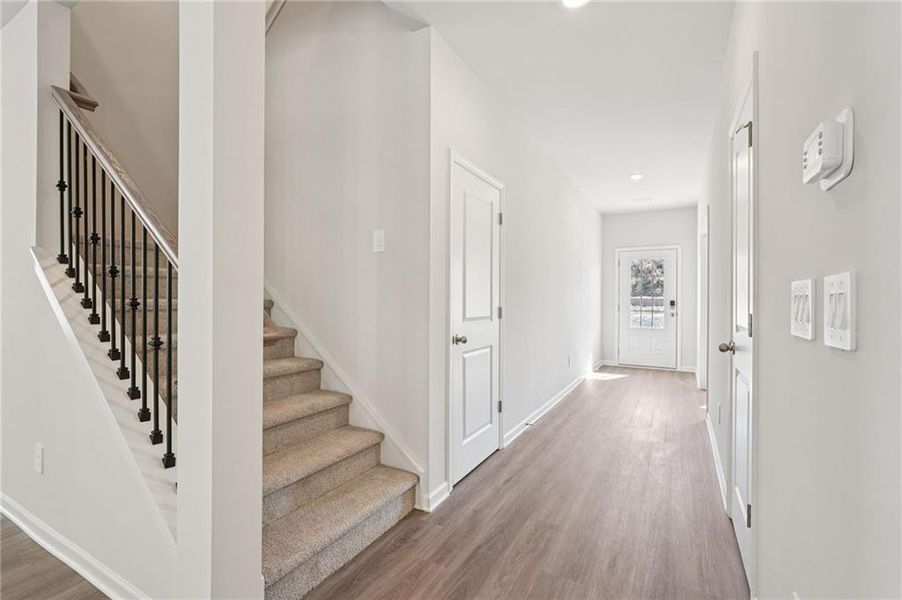Spacious, unfurnished interior of a new home in Ivey Township, Dallas (Image 36).