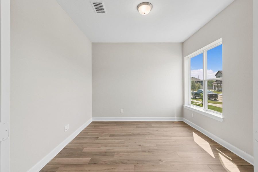 Spacious, unfurnished interior of a new home in Pomona 40' Homesites, Manvel (Image 38). Spacious, unfurnished interior of a new home in Pomona 40' Homesites, Manvel (Image 38).