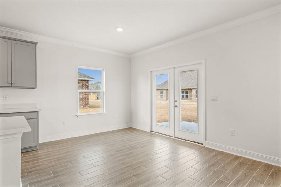 Spacious, unfurnished interior of a new home in Natureview, Freeport (Image 32).