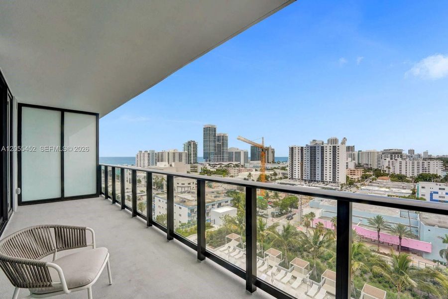 Condo located in Miami Beach, FL showcasing its design and architecture (Image 2). Condo located in Miami Beach, FL showcasing its design and architecture (Image 2).