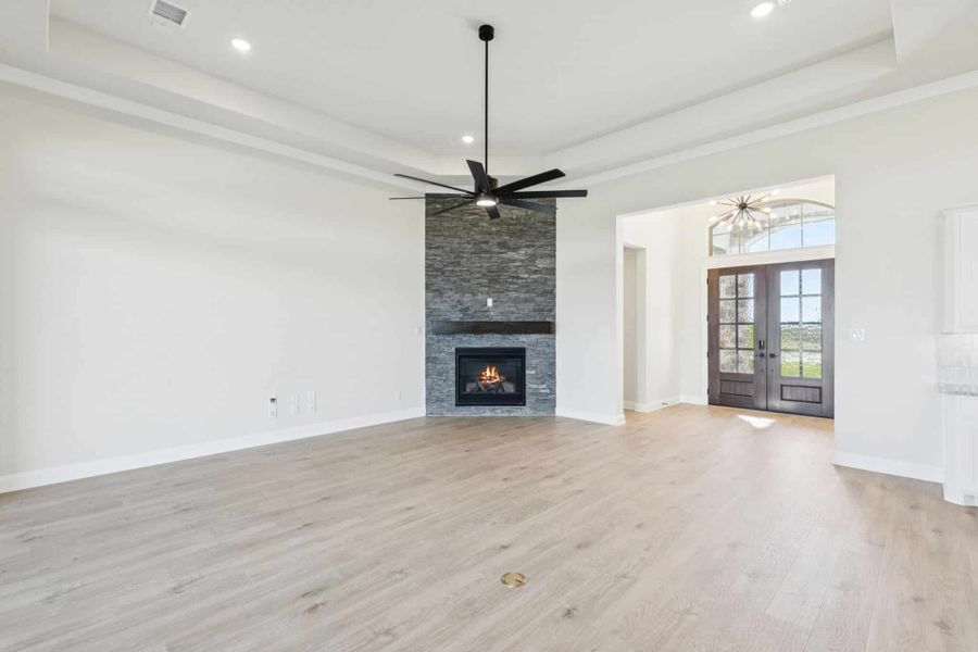 Spacious, unfurnished interior of a new home in Lakeway Estates, Waxahachie (Image 27). Spacious, unfurnished interior of a new home in Lakeway Estates, Waxahachie (Image 27).