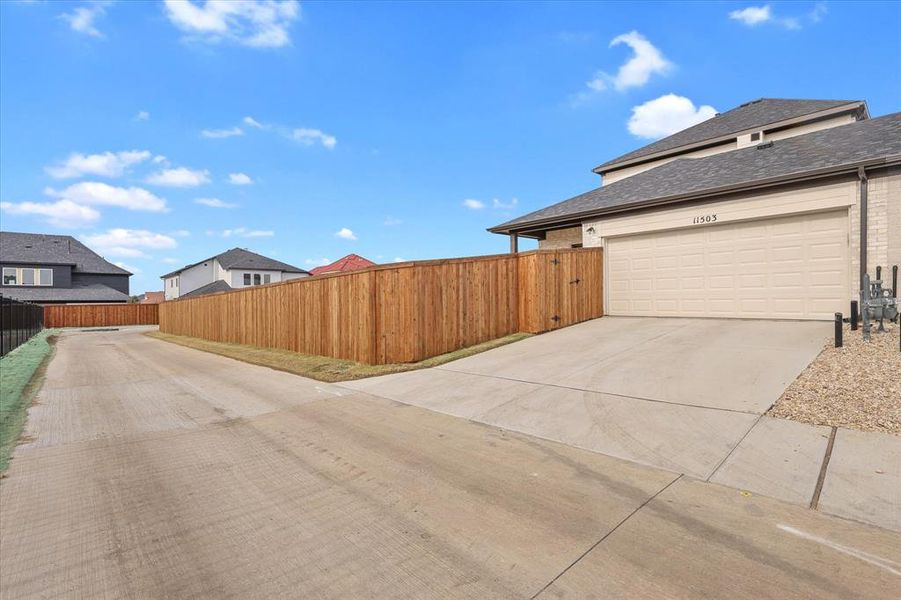Exterior details and patio area of a home in Symmetry 37s, Frisco (Image 32).