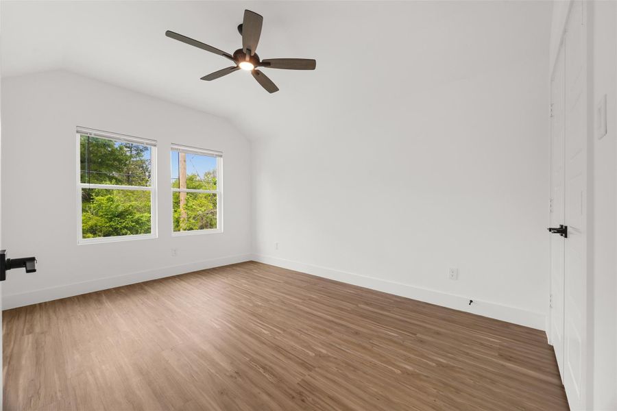Spacious, unfurnished interior of a new home in , Houston (Image 17).