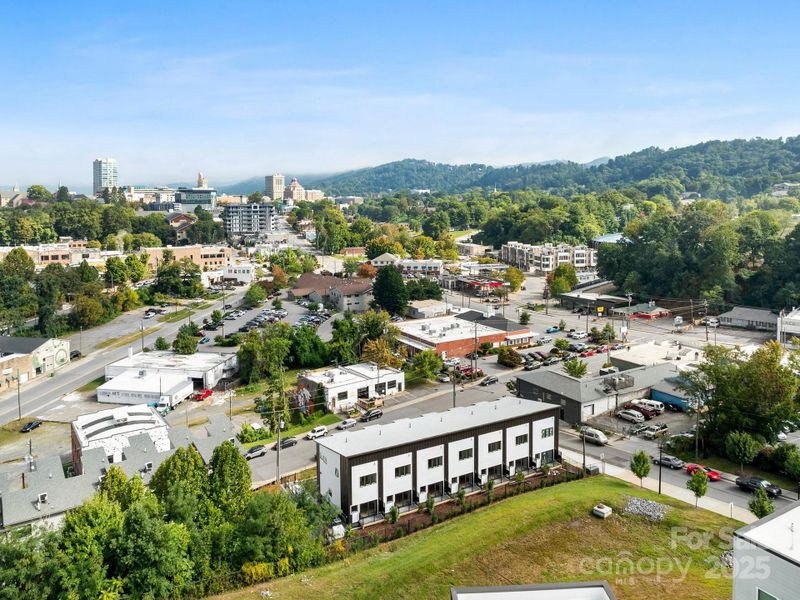 Image 28 of a home in .