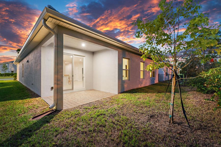 Exterior details and patio area of a home in Banyan Bay, Stuart (Image 47).