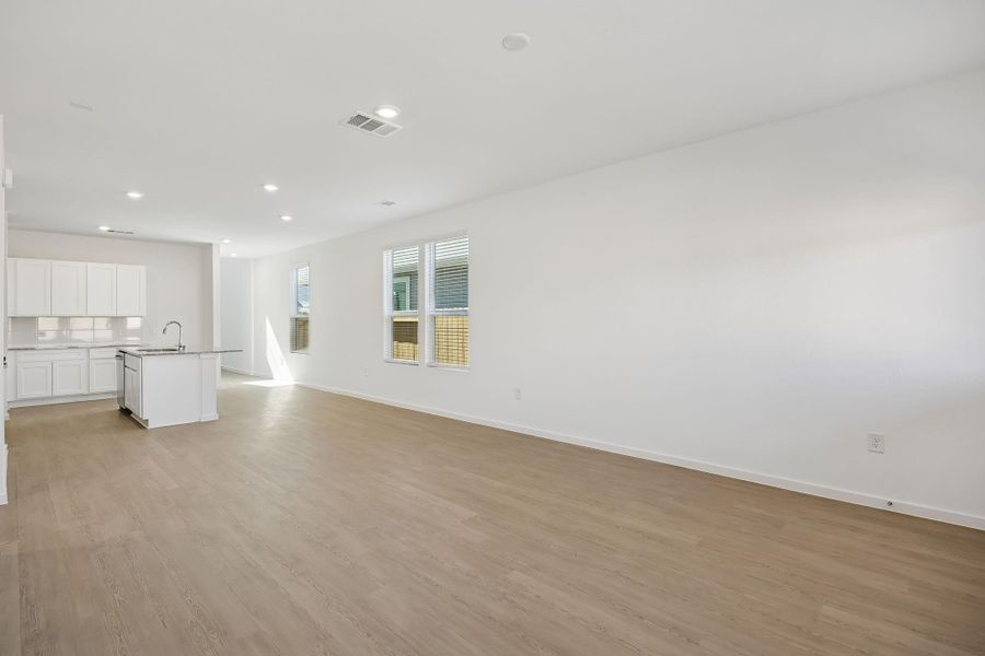 Spacious, unfurnished interior of a new home in Decker Farms, Magnolia (Image 14).