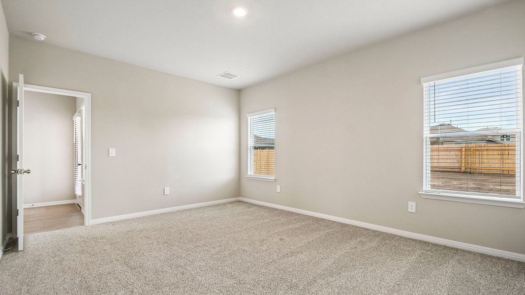 Spacious, unfurnished interior of a new home in Carillon, Manor (Image 18).