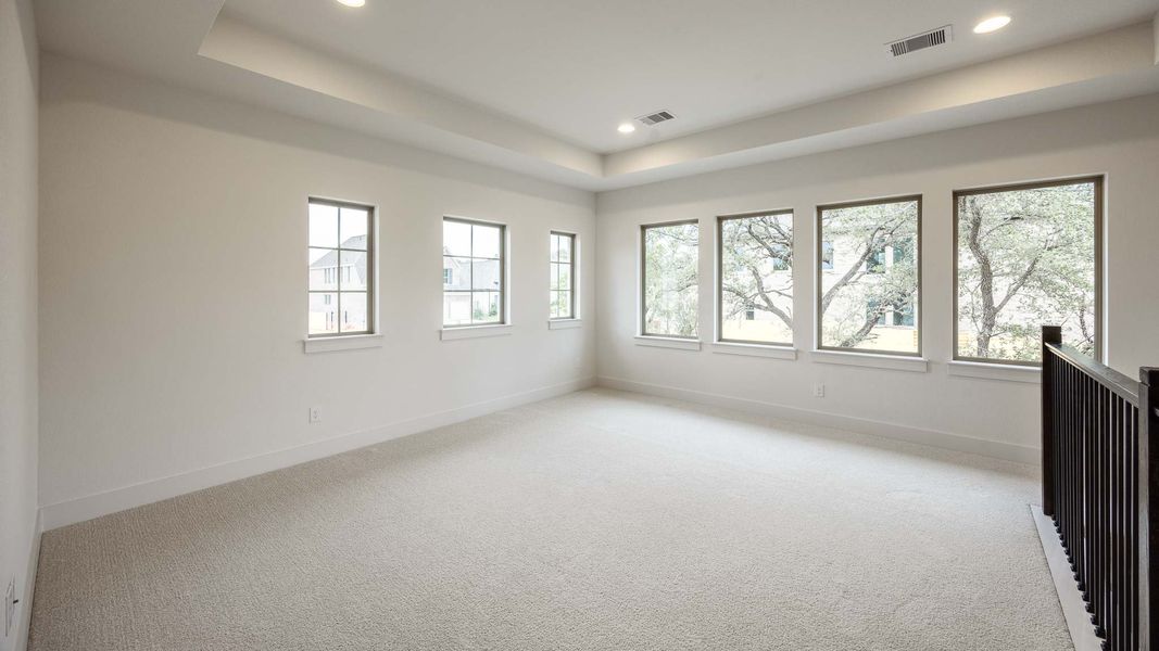 Spacious, unfurnished interior of a new home in Wolf Ranch 51', Georgetown (Image 19).