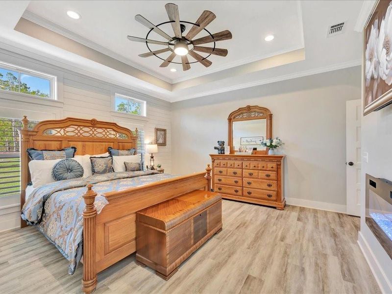 Furnished interior view inside a new home in , Diboll (Image 20).