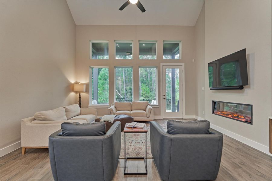 Furnished interior view inside a new home in Woodforest 50′, Montgomery (Image 8).
