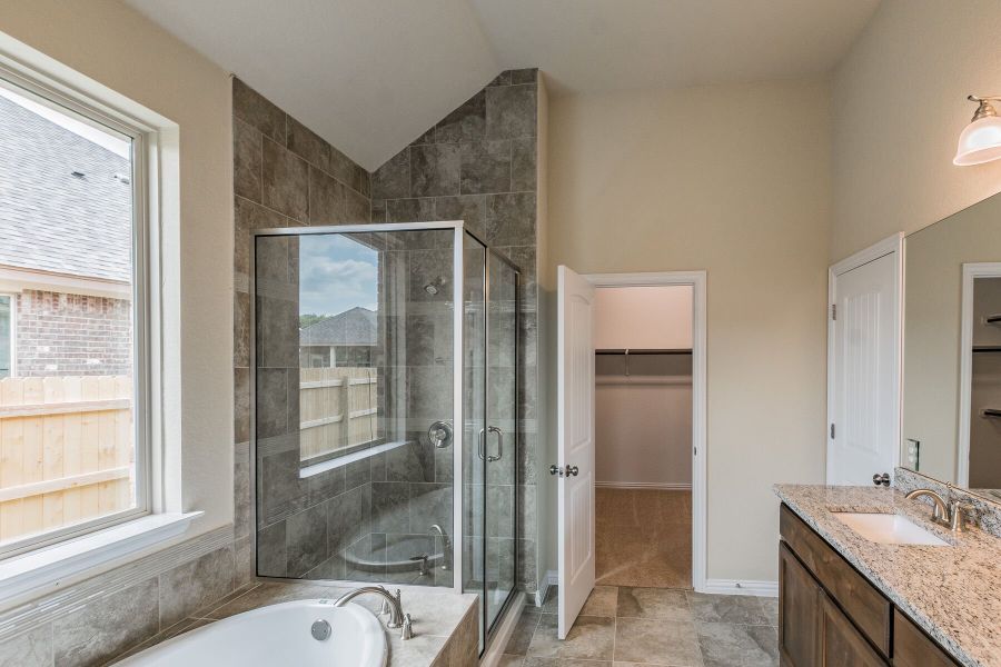 Owner's Bathroom Owner's Bathroom