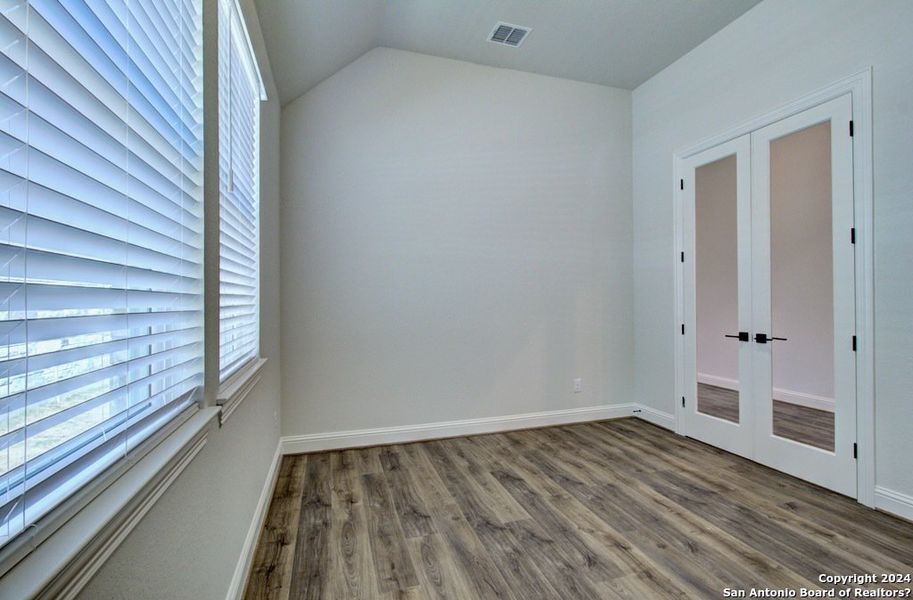 Spacious, unfurnished interior of a new home in Veranda, San Antonio (Image 18). Spacious, unfurnished interior of a new home in Veranda, San Antonio (Image 18).