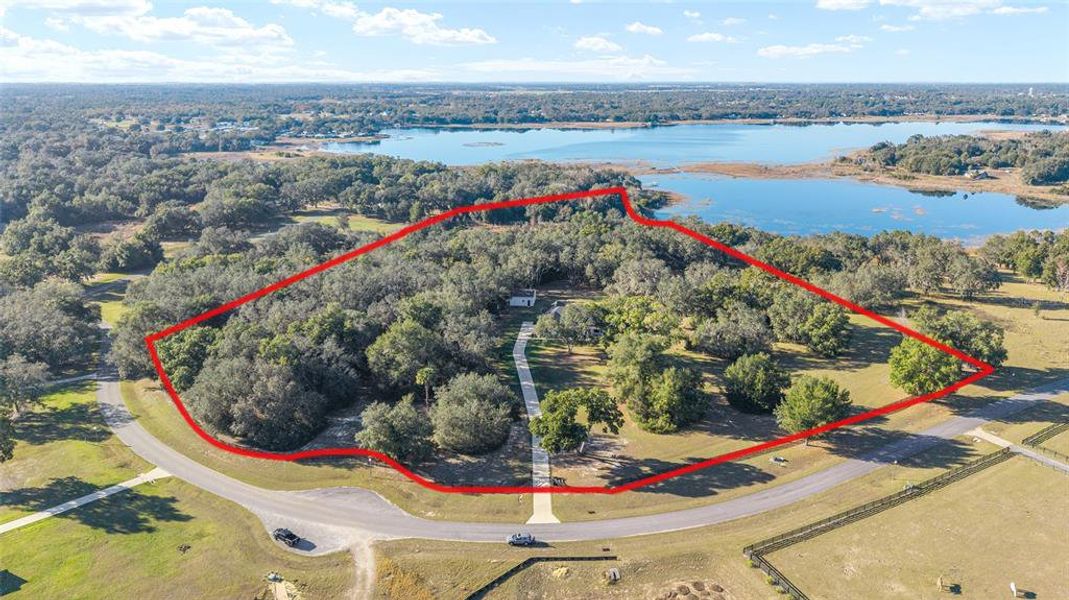 Image 93 of a home in .