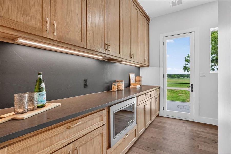 Furnished interior view inside a new home in , Weatherford (Image 25).