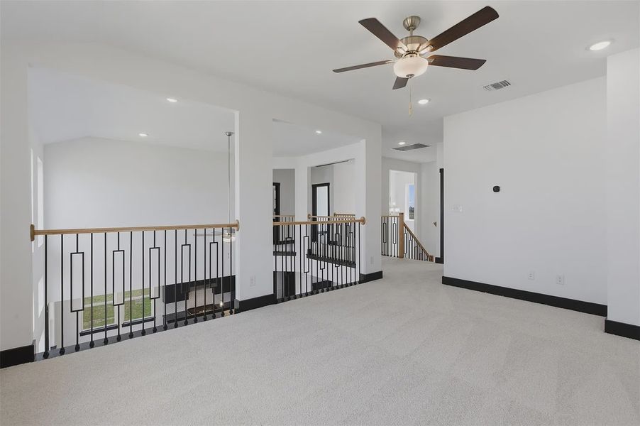 Representative unfurnished interior of a home built from the Bennington 2434 S 3CG by Saratoga Homes in Turnbo Ranch, Killeen (Image 16).