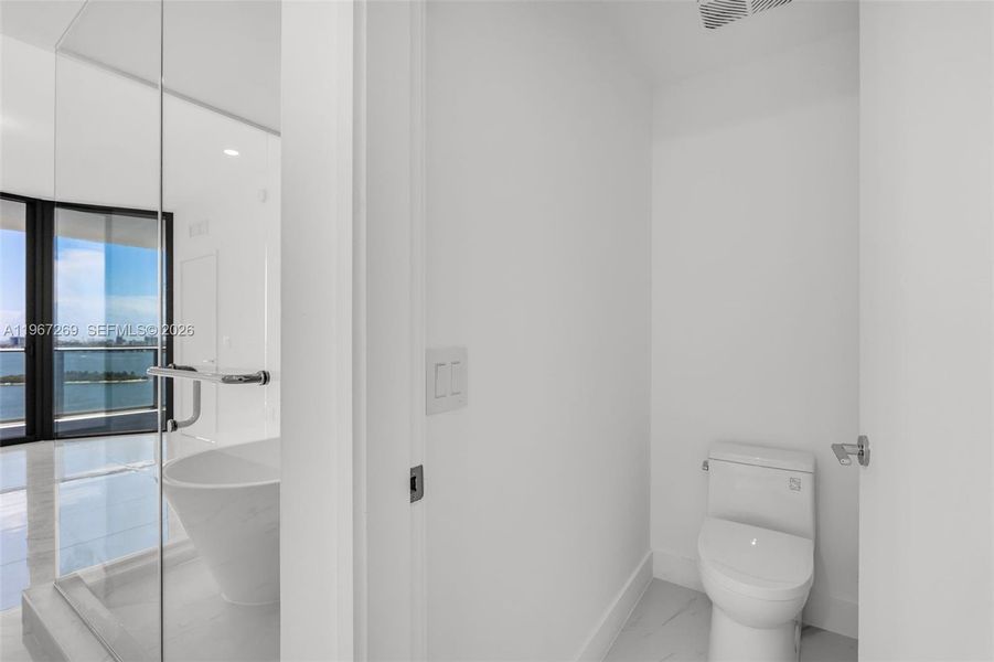 Photo 17 Photo 17