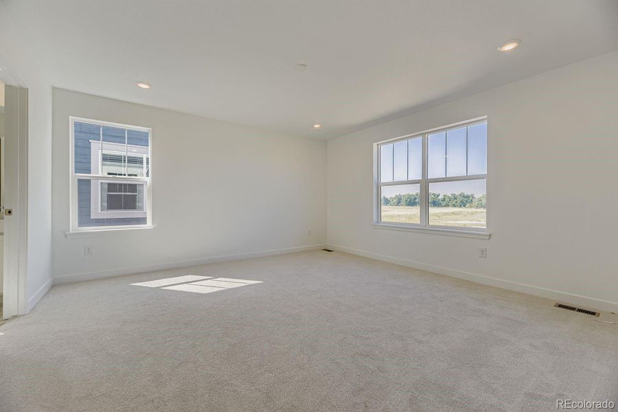 Spacious, unfurnished interior of a new home in Vermilion Creek: The Pioneer Collection, Centennial (Image 8).