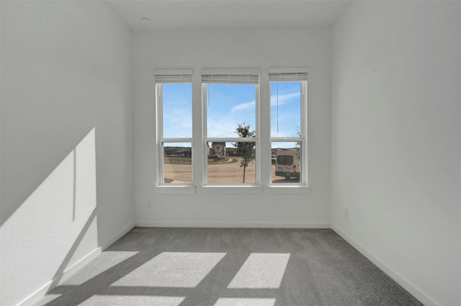 Spacious, unfurnished interior of a new home in Heritage, Dripping Springs (Image 16).